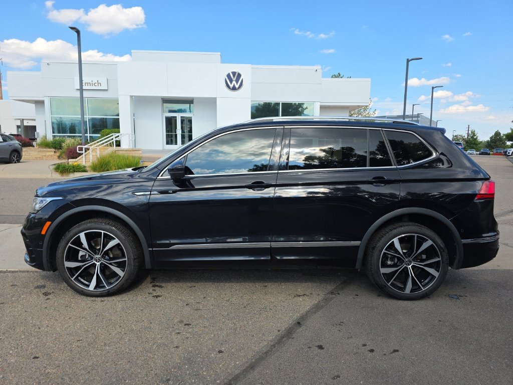 Used 2022 Volkswagen Tiguan SEL R-Line AWD/4WD image 2