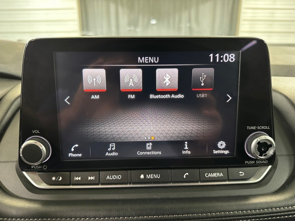 Used 2024 Nissan Rogue S FWD image 12