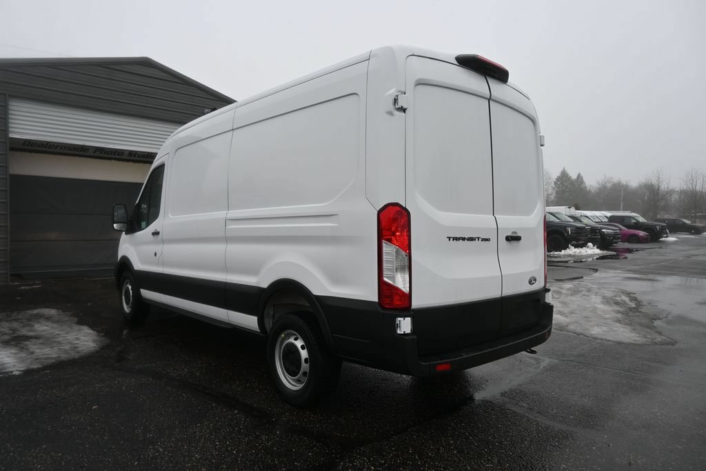New 2026 Ford Transit 250 148 Medium Roof w/ Load Area Protection Package RWD image 11