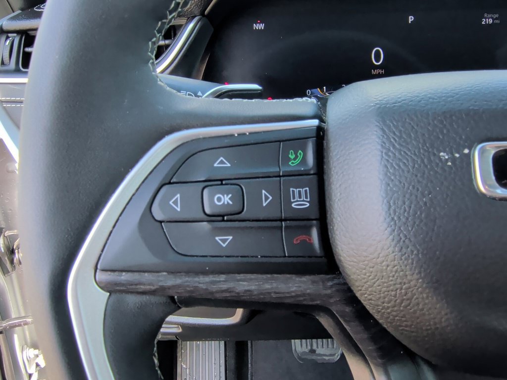 Used 2024 Jeep Grand Cherokee Limited RWD image 17