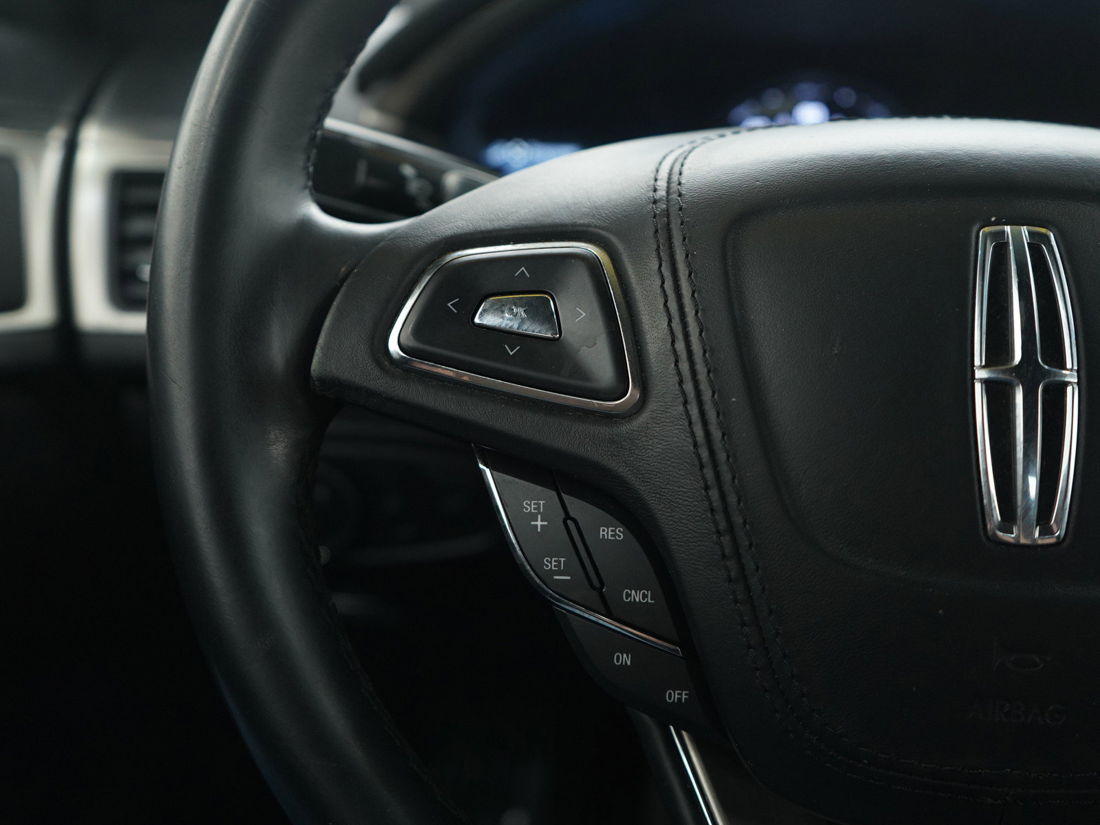 Used 2017 Lincoln MKZ Premiere image 24