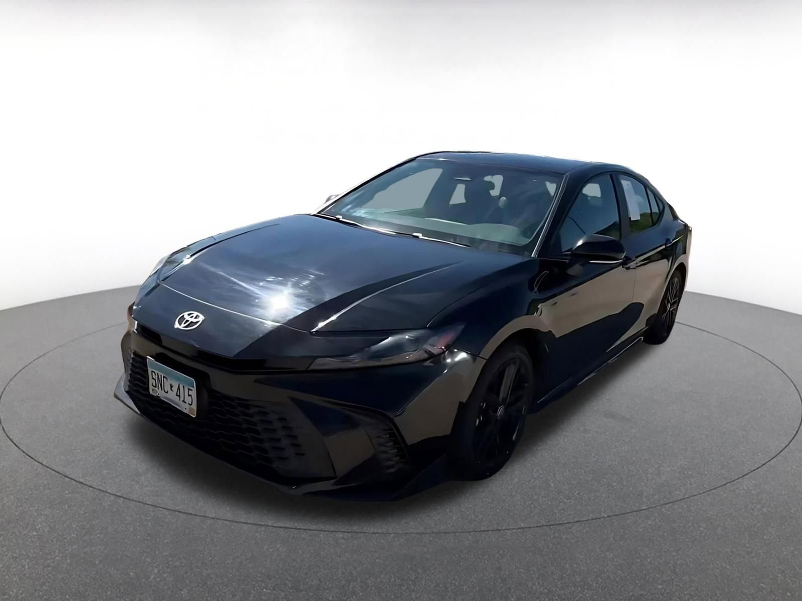 Used 2025 Toyota Camry SE FWD image 7