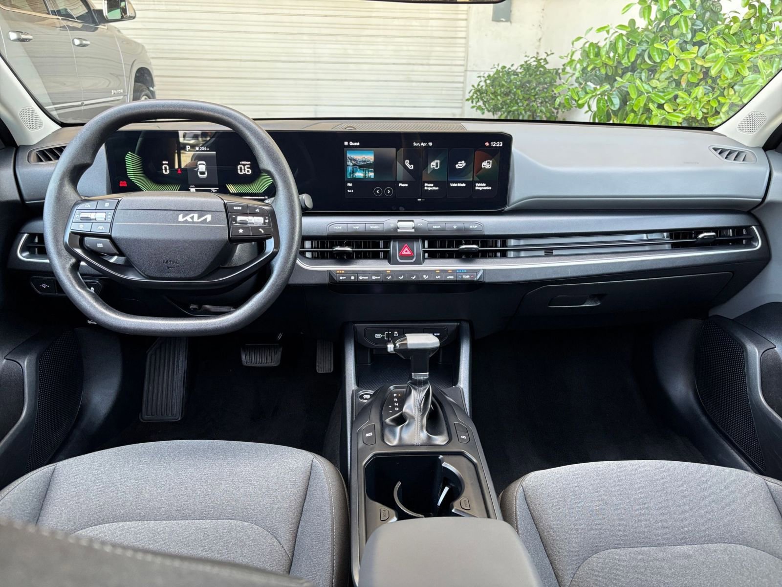 Used 2025 Kia K4 LXS image 33