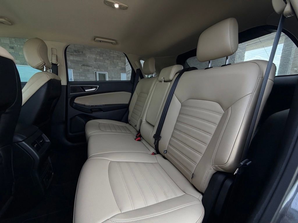 Used 2019 Ford Edge SEL w/ Equipment Group 201A image 23