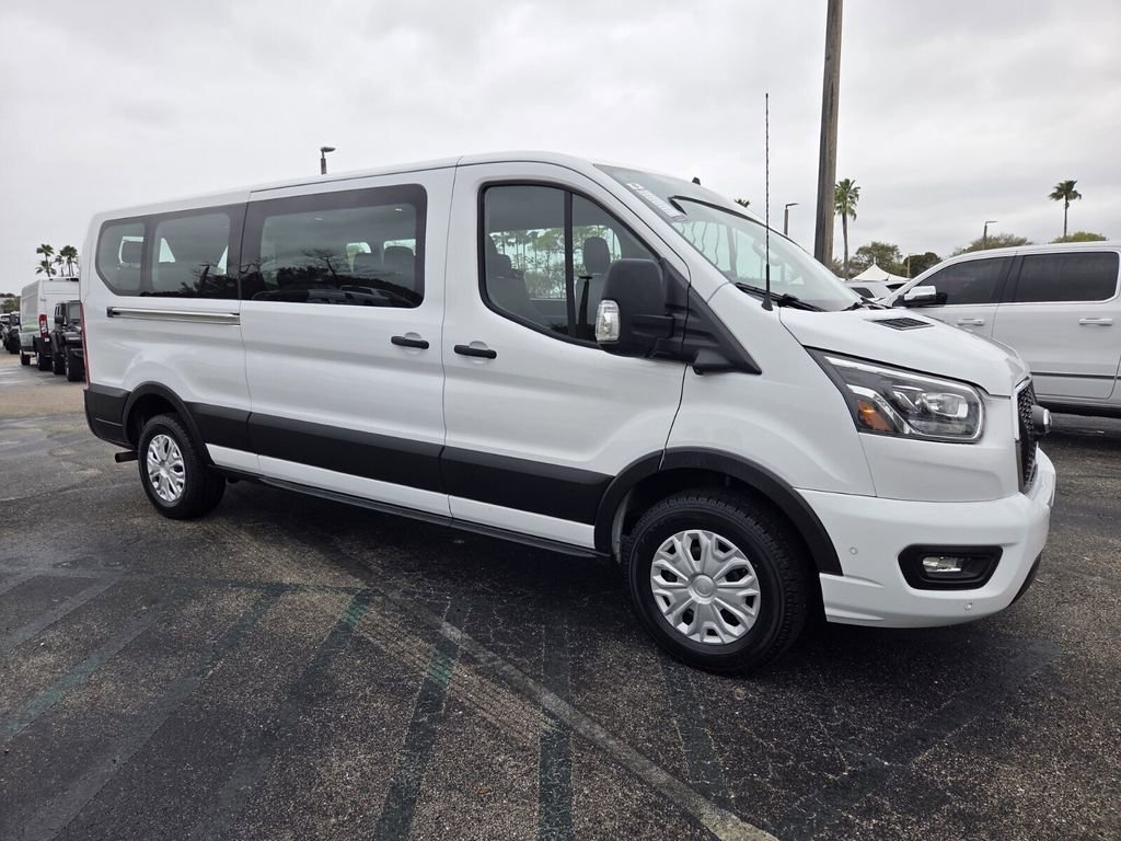 Used 2023 Ford Transit 350 XLT image 2