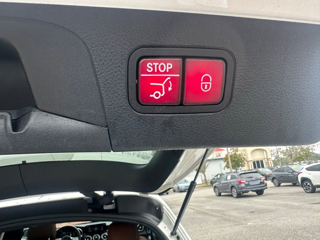 Used 2022 Mercedes-Benz GLC 300 4MATIC image 8