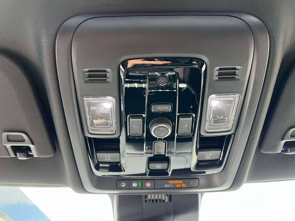 New 2026 GMC Yukon XL Denali w/ Sun & Power Step Package AWD/4WD image 31