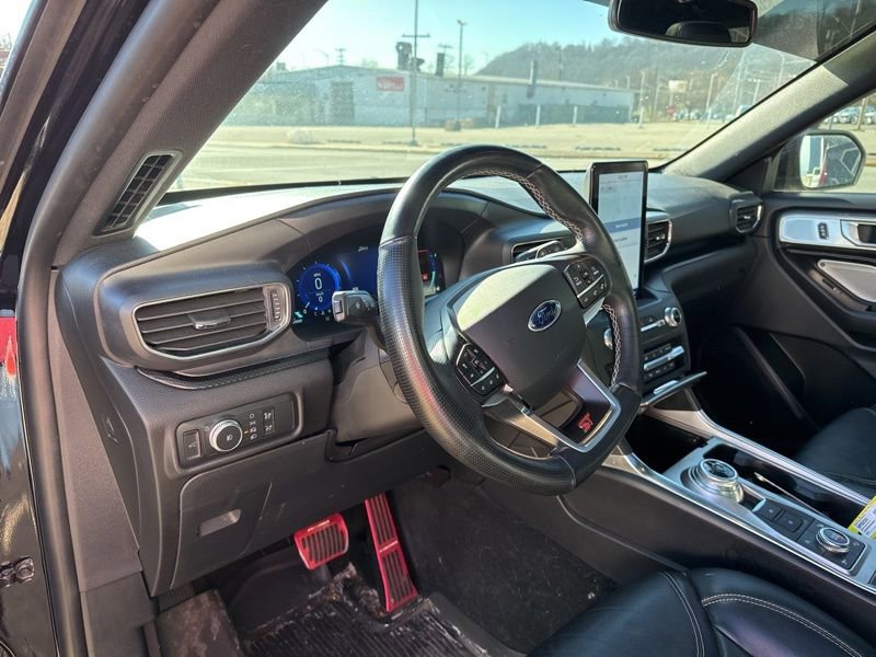 Used 2020 Ford Explorer ST w/ ST Street Pack image 12