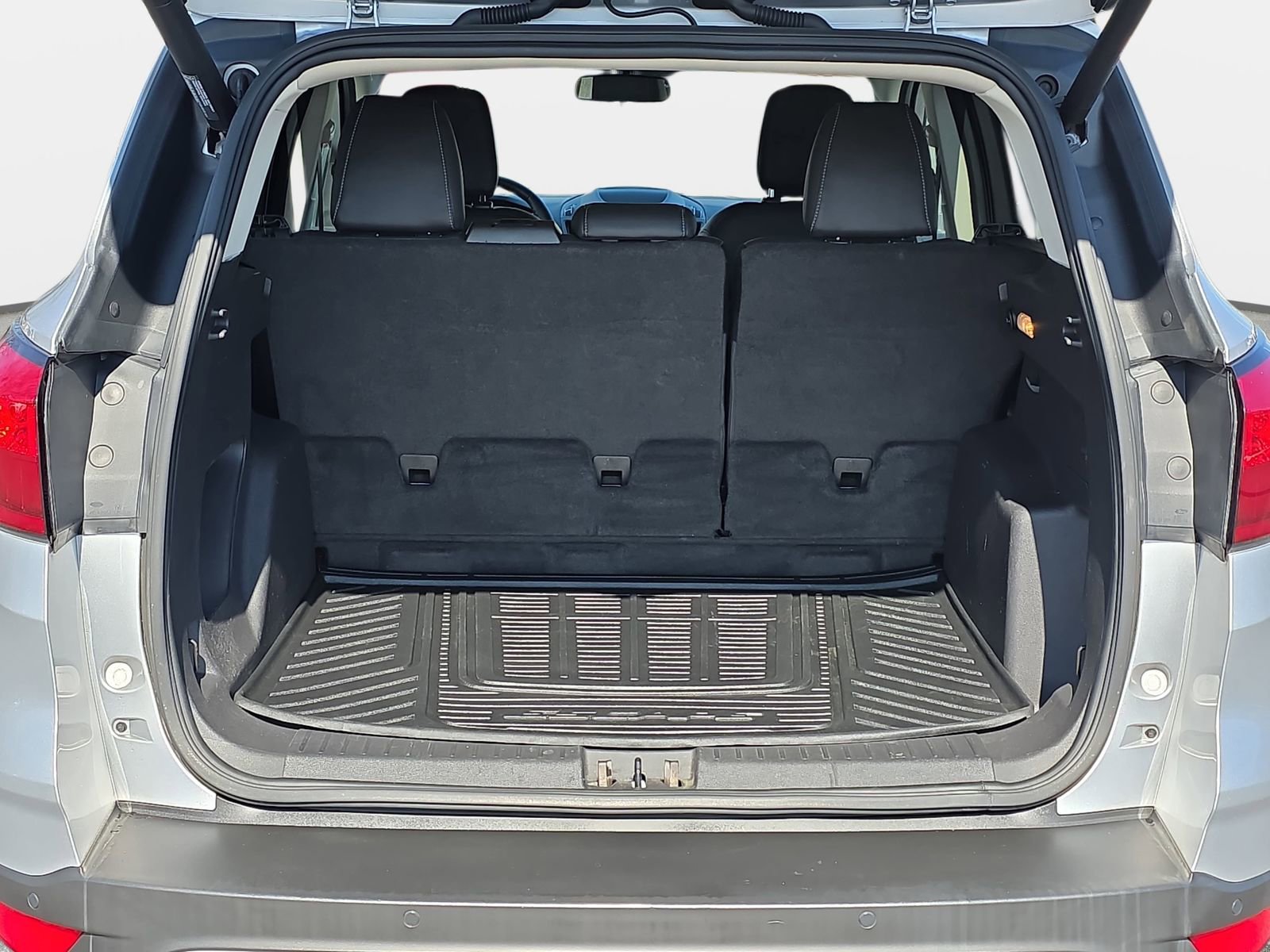 Used 2019 Ford Escape SEL image 12