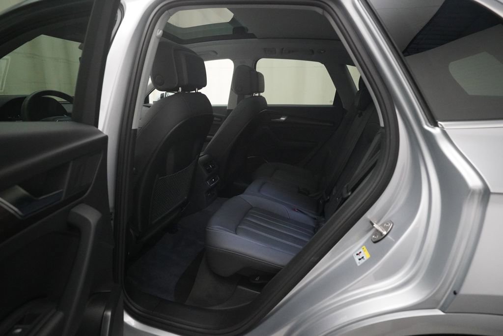 Used 2023 Audi Q5 2.0T Premium w/ Convenience Package AWD/4WD image 16