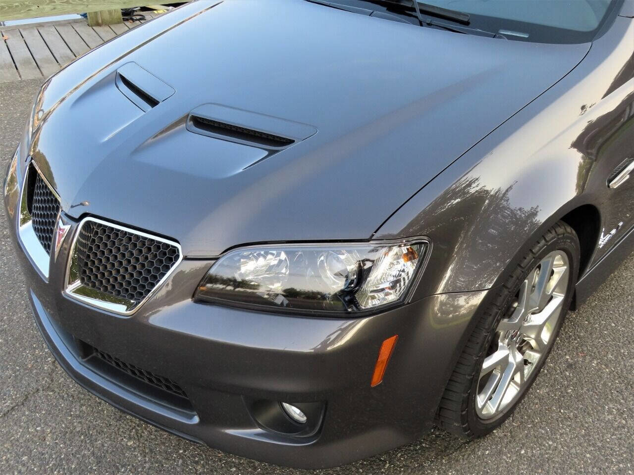 Used 2009 Pontiac G8 GXP image 10