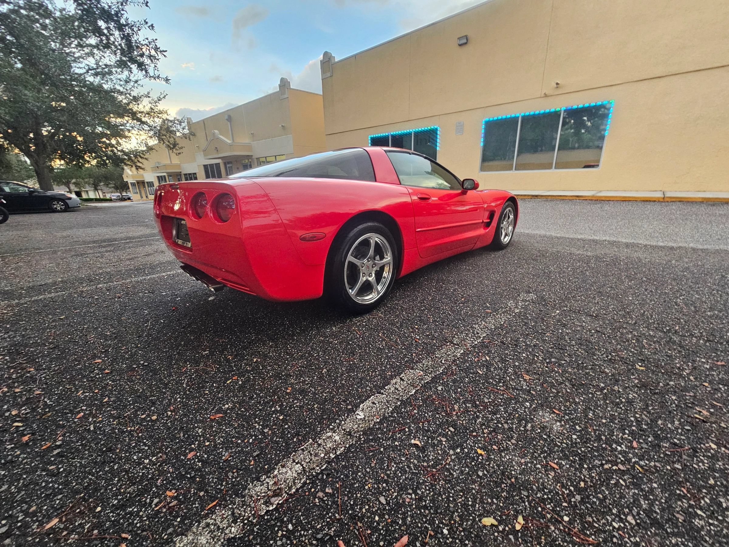 Used 2002 Chevrolet Corvette Coupe w/ Preferred Equipment Group2 RWD image 7