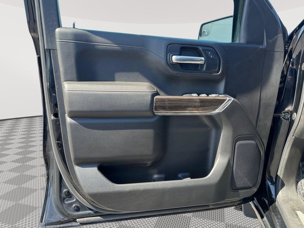 Used 2019 Chevrolet Silverado 1500 LT image 16