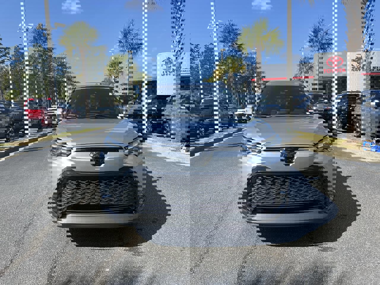 Used 2024 Toyota Corolla Cross XSE w/ Convenience Package image 3