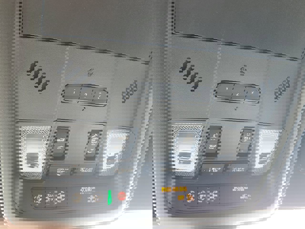 New 2025 Cadillac XT6 Luxury image 70