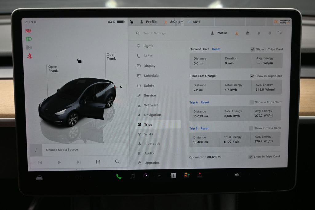 Used 2023 Tesla Model Y Long Range AWD/4WD image 30