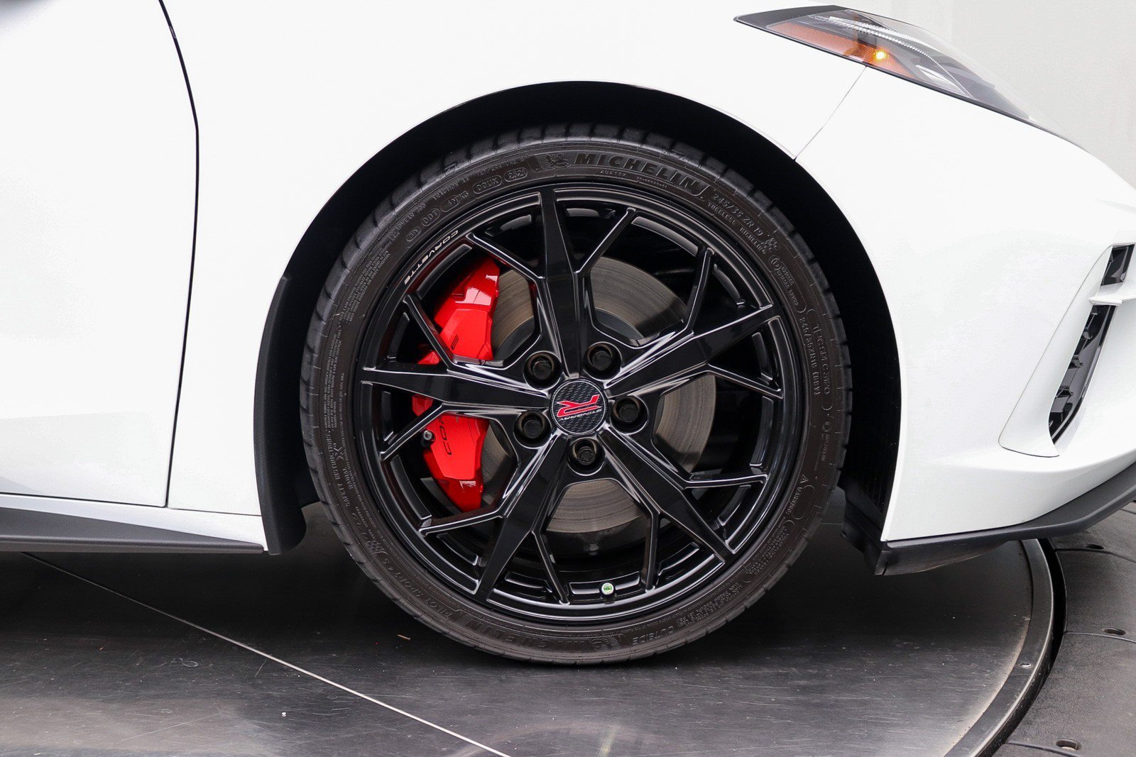 Used 2021 Chevrolet Corvette Stingray Premium Conv w/ Z51 Performance Package RWD image 25