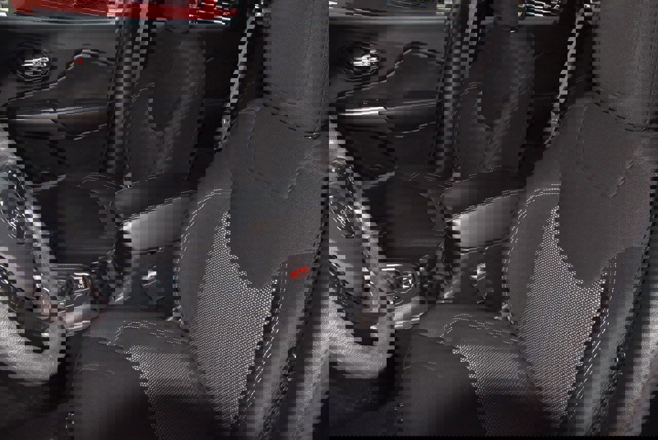 Used 2021 Jeep Cherokee Latitude image 31