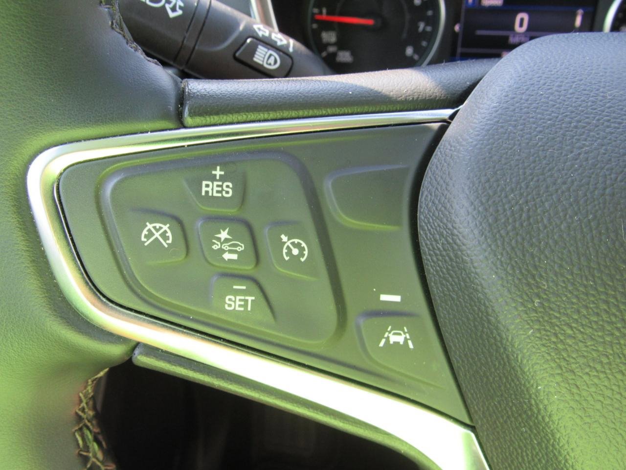 Used 2024 Chevrolet Equinox LT image 18
