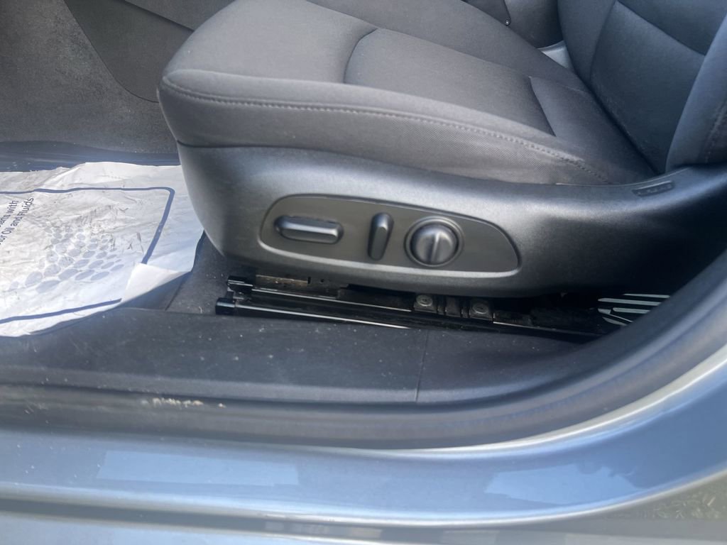 Used 2023 Chevrolet Malibu LT image 13