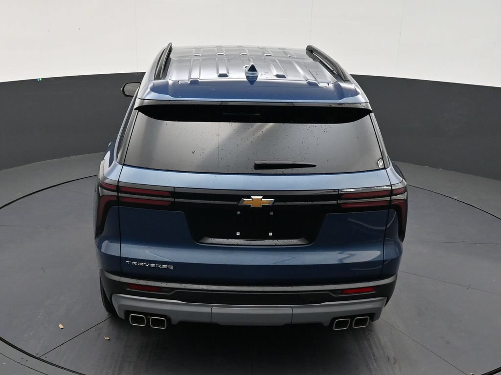 Used 2026 Chevrolet Traverse LT FWD image 15