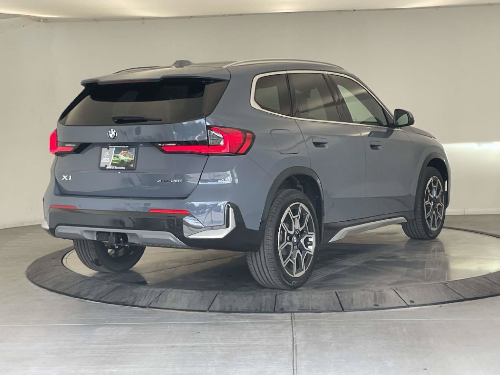 New 2027 BMW X1 xDrive28i w/ Technology Package AWD/4WD image 5