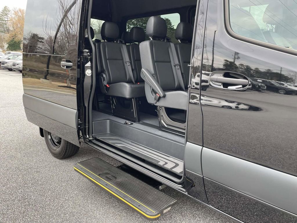 Used 2024 Mercedes-Benz Sprinter 2500 image 11