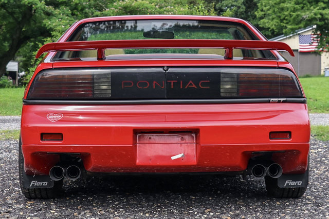 Used 1988 Pontiac Fiero GT RWD image 7
