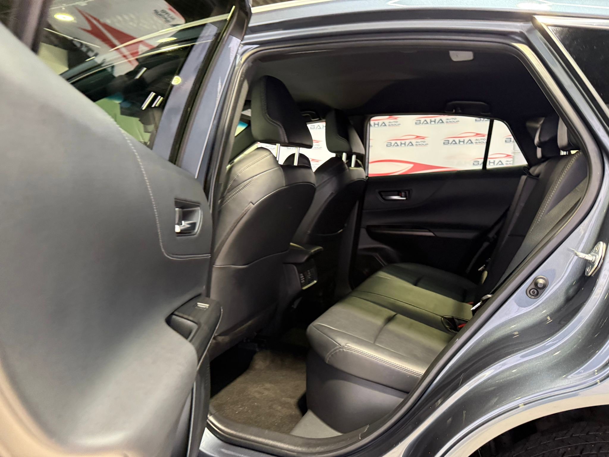 Used 2023 Toyota Venza XLE AWD/4WD image 53