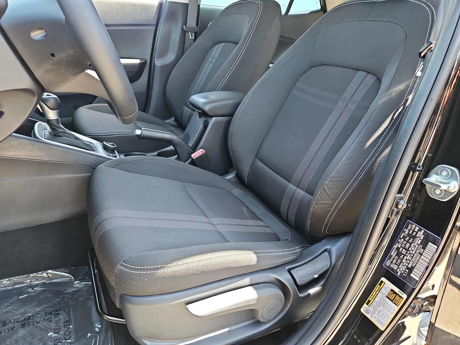 Certified 2024 Hyundai Venue SEL FWD image 16
