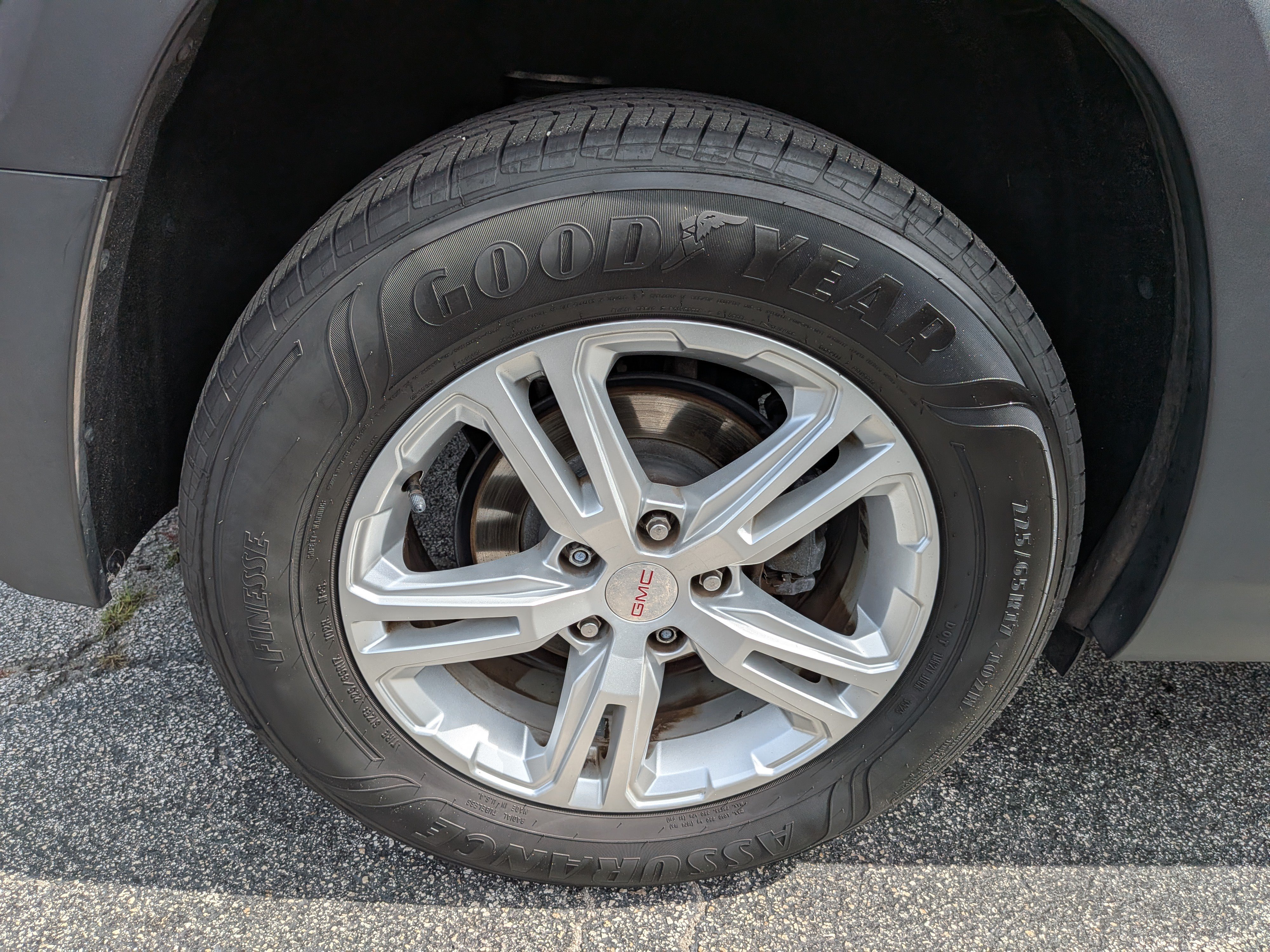 Certified 2020 GMC Terrain SLE w/ LPO, Floor Liner Package AWD/4WD image 12