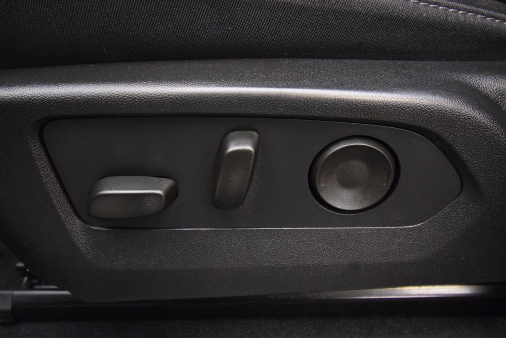 Used 2025 GMC Canyon Elevation w/ Convenience Package AWD/4WD image 27