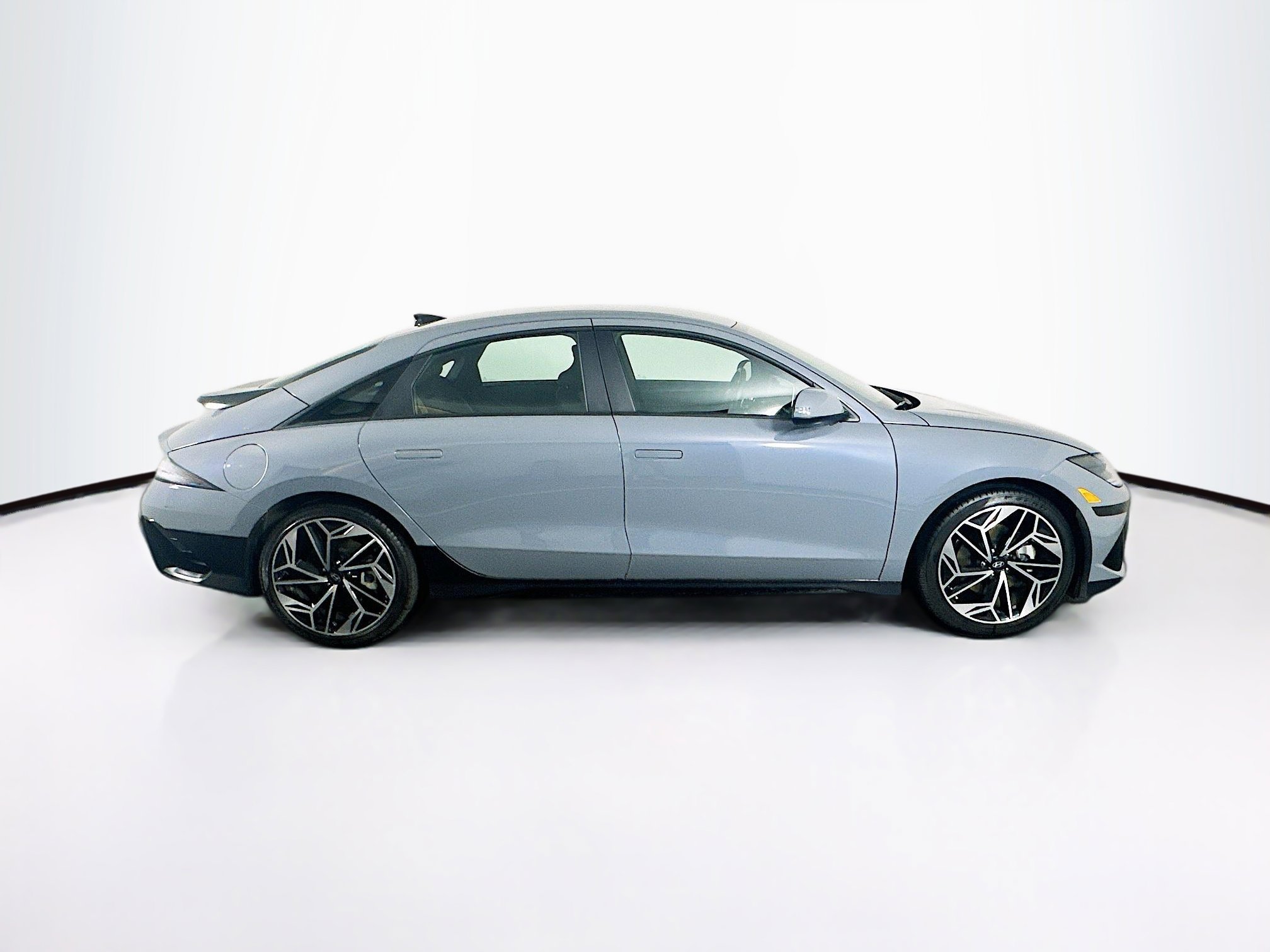 Used 2023 Hyundai Ioniq 6 SEL RWD image 10