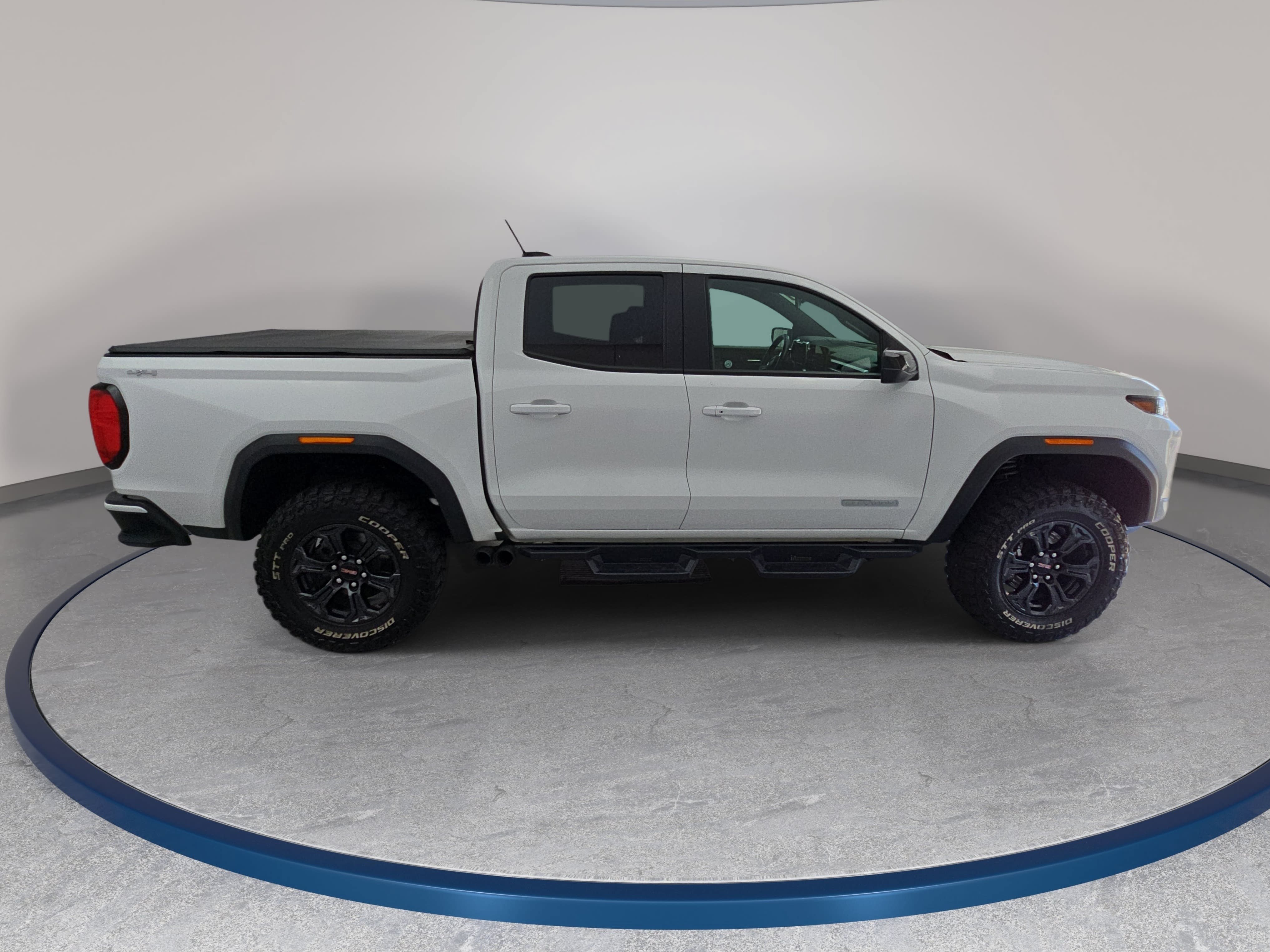 Used 2025 GMC Canyon Elevation w/ Convenience Package AWD/4WD image 4