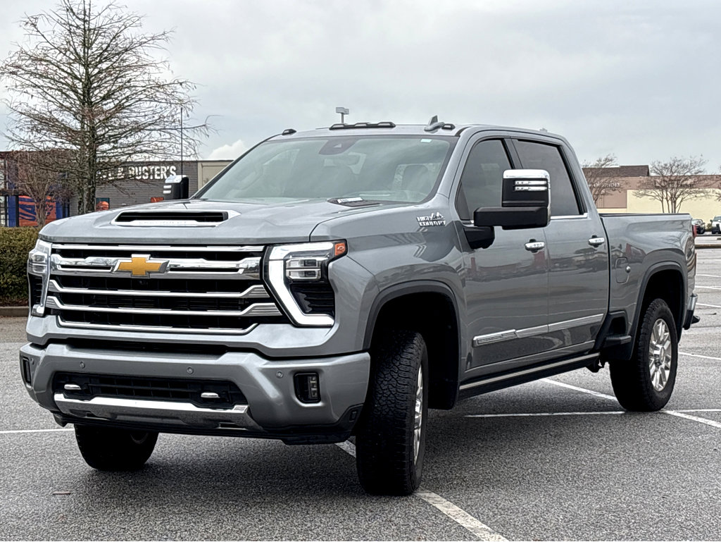Used 2024 Chevrolet Silverado 2500 High Country w/ High Country Premium Package image 3