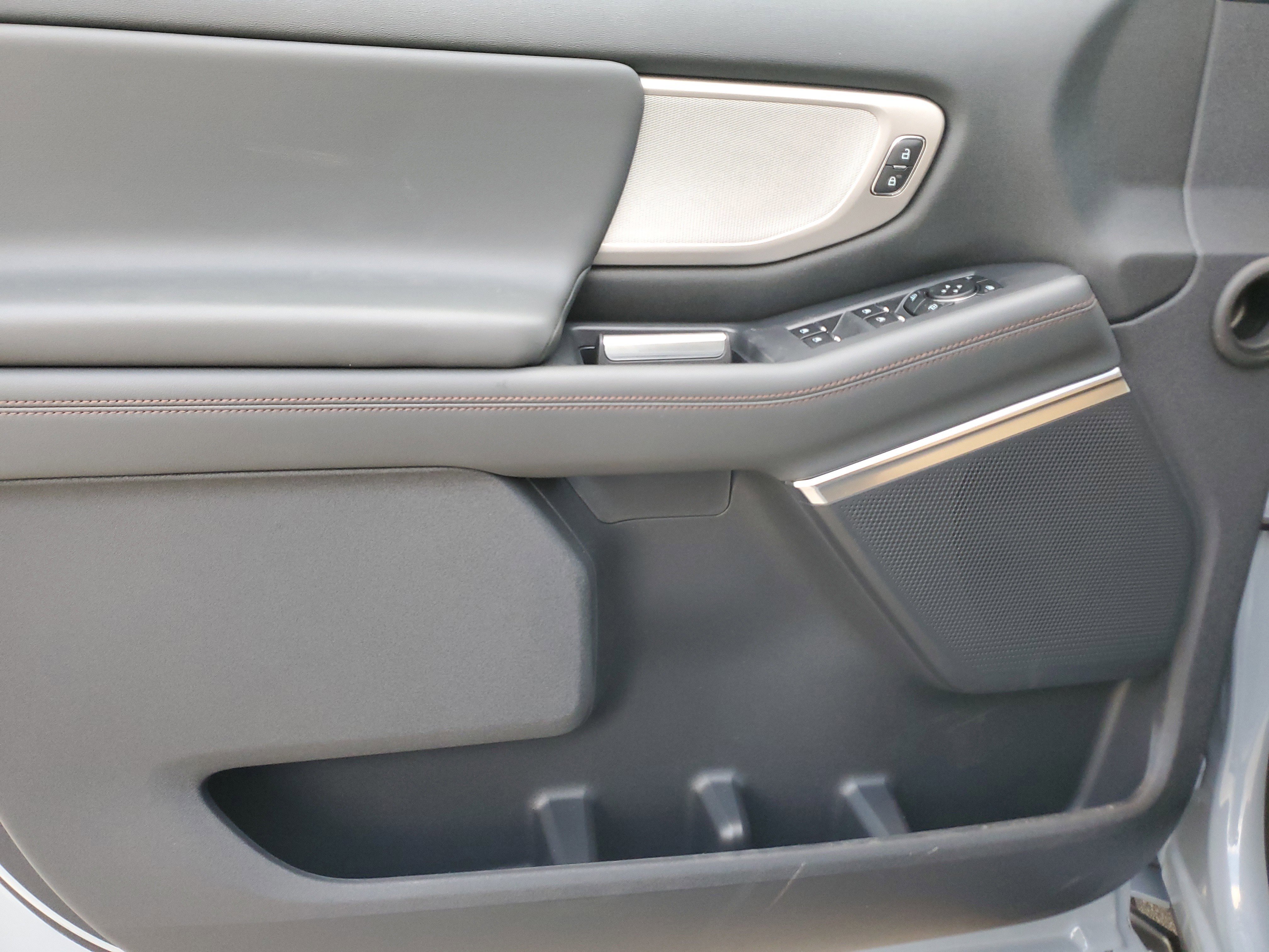 New 2025 Ford Expedition Max Active image 13