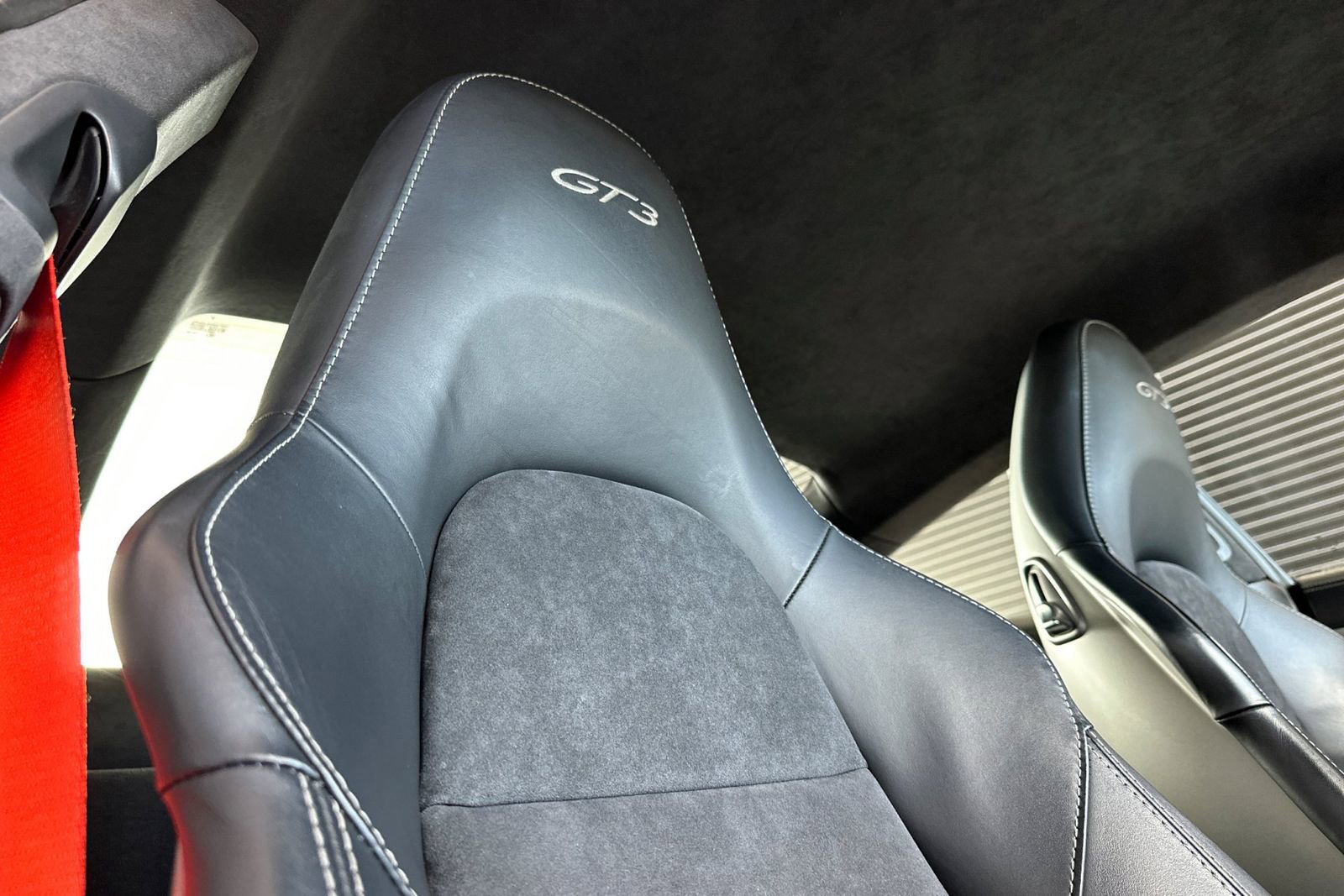 Used 2016 Porsche 911 GT3 image 18