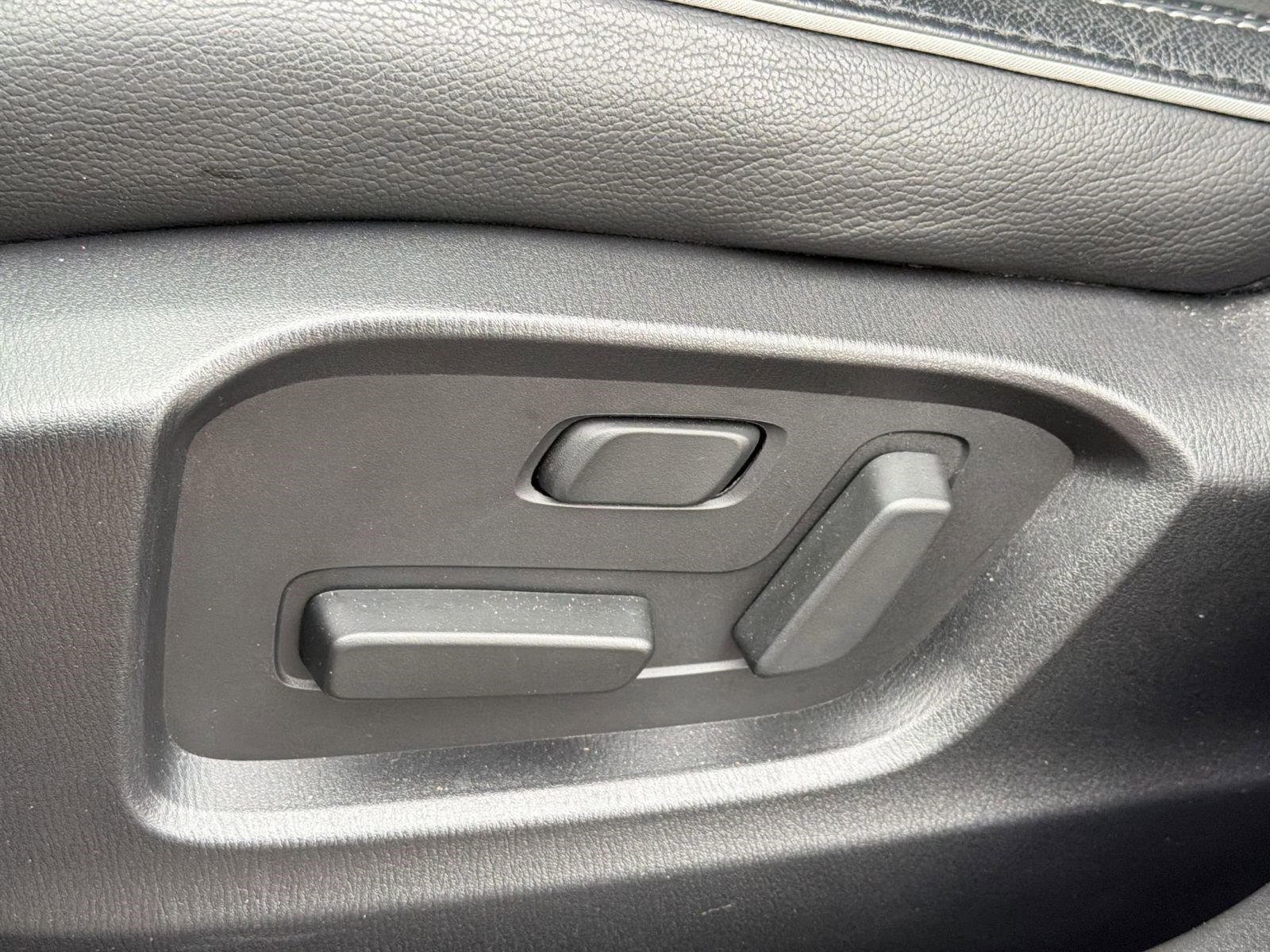 Used 2025 MAZDA CX-5 AWD 2.5 S w/ Preferred Package image 14