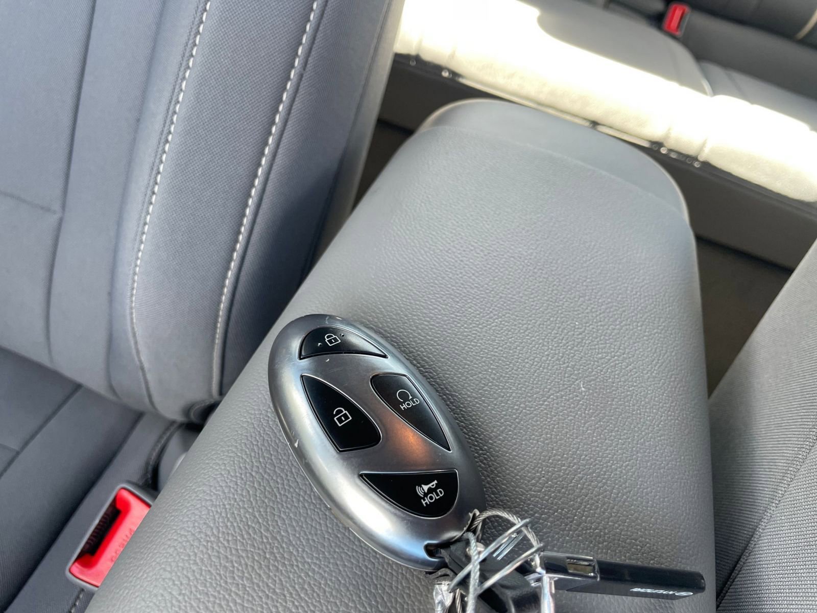 Used 2025 Hyundai Elantra SEL FWD image 21