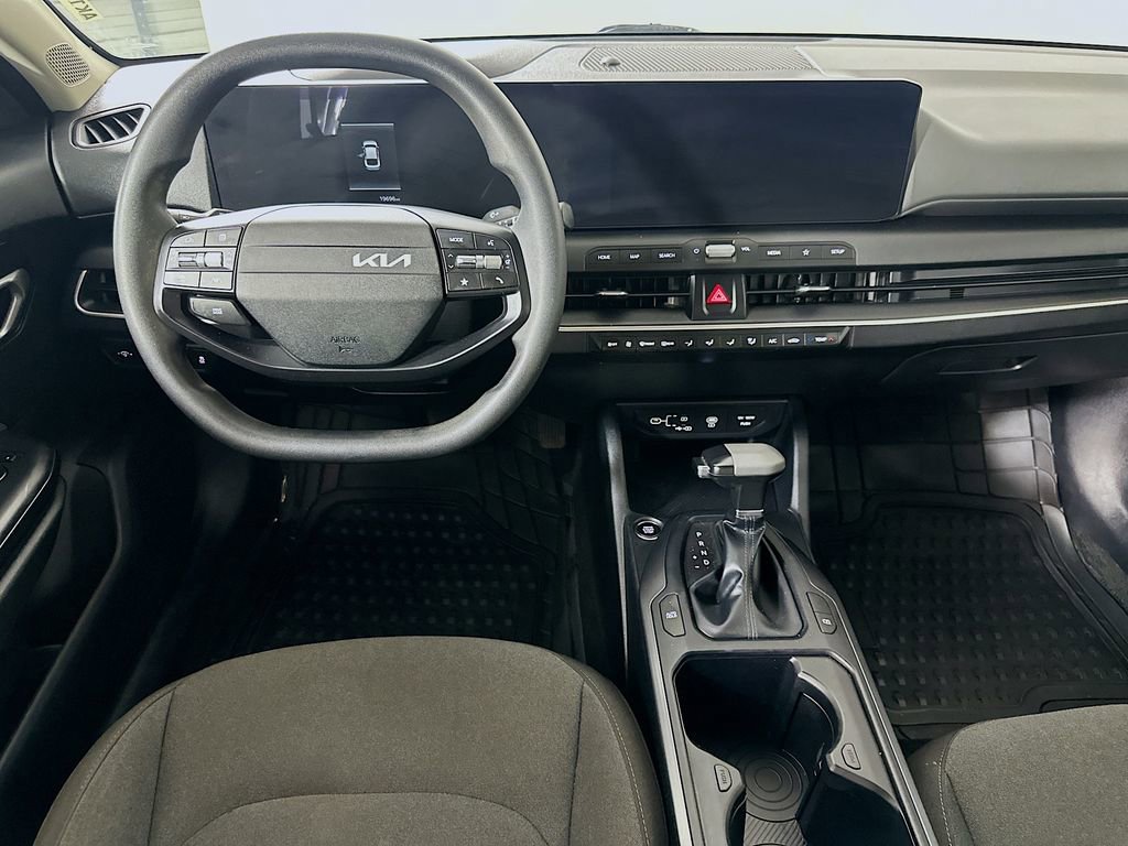 Used 2025 Kia K4 LXS image 17