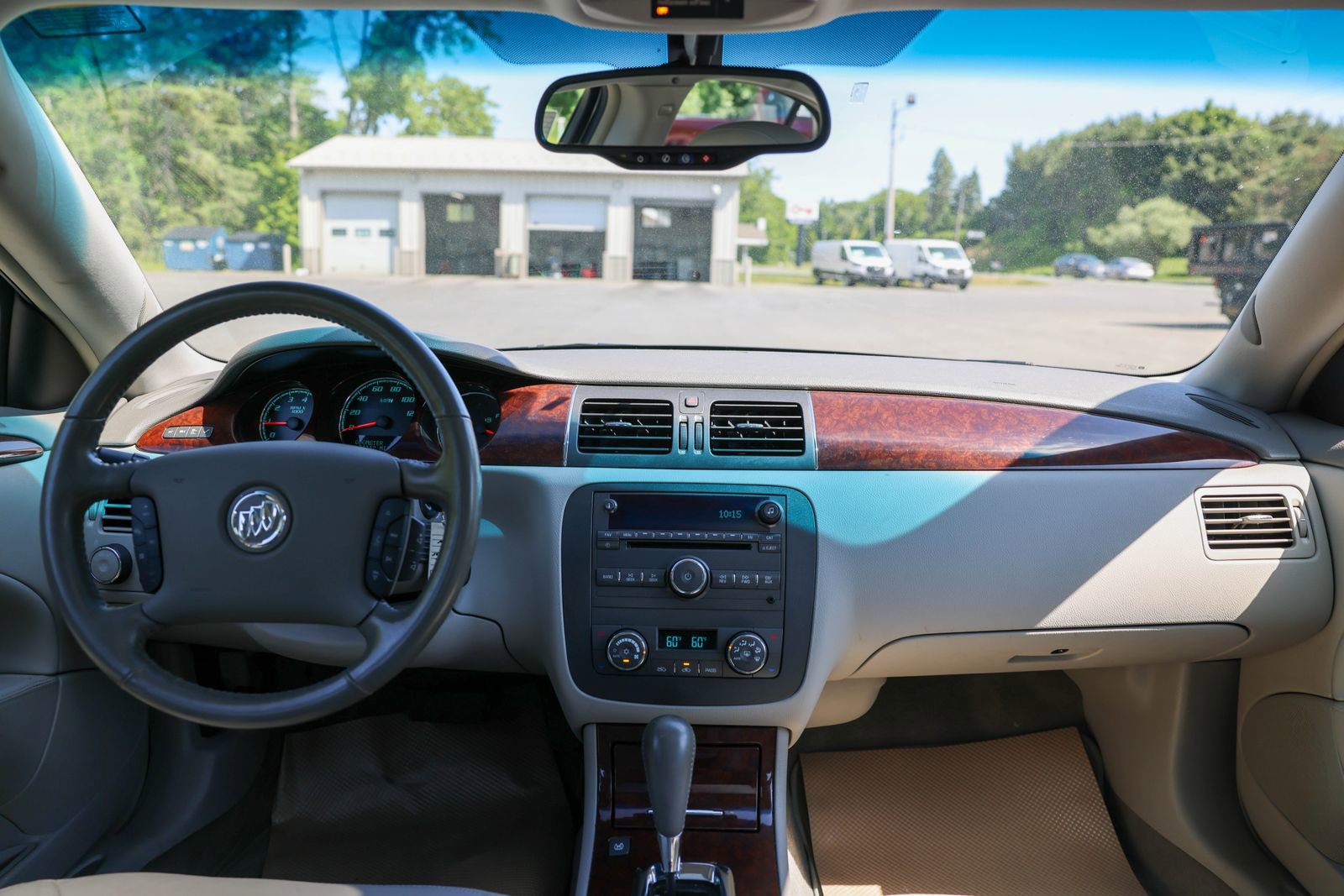 Used 2011 Buick Lucerne CXL w/ Driver Confidence Package FWD image 21