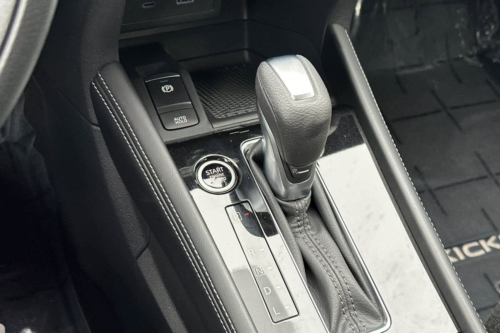 Used 2024 Nissan Kicks SV FWD image 21