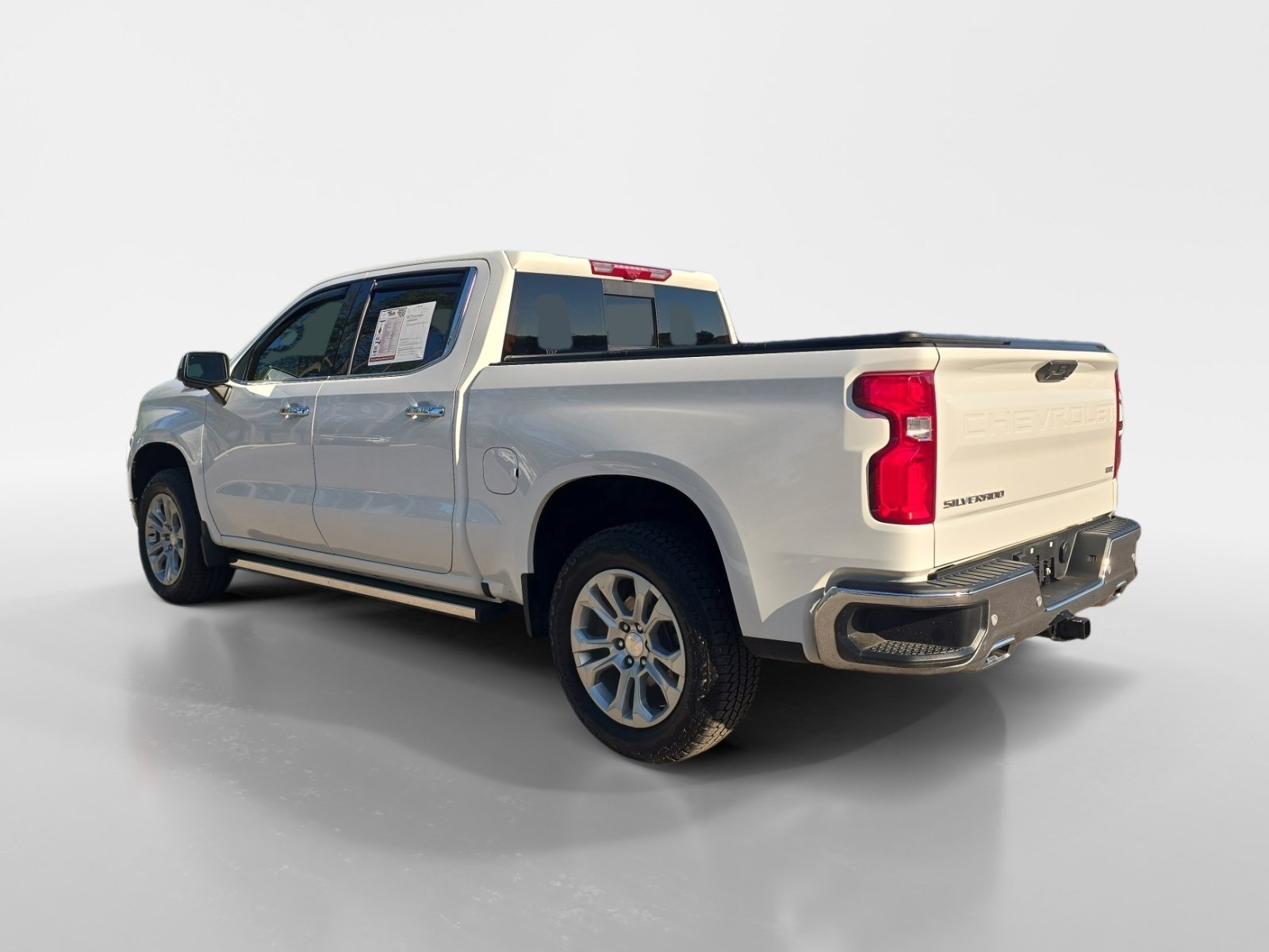 Used 2025 Chevrolet Silverado 1500 LTZ w/ LTZ Premium Package AWD/4WD video 3