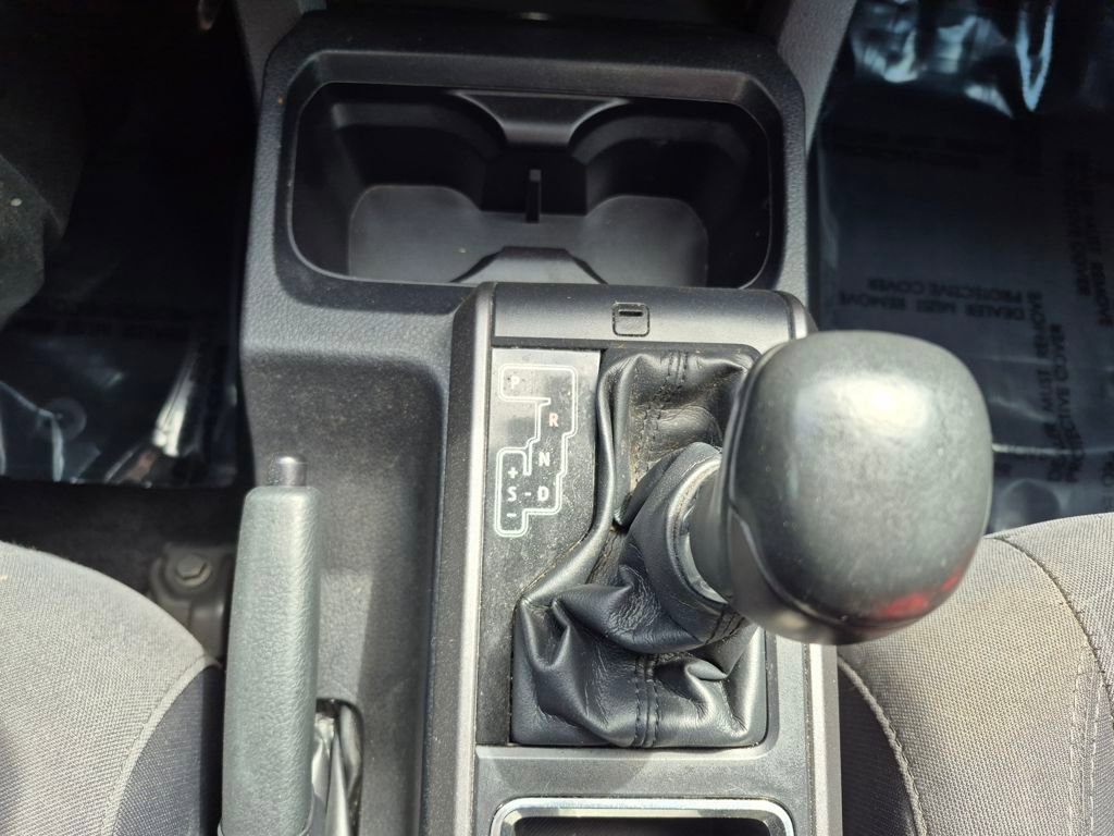 Used 2018 Toyota Tacoma TRD Sport w/ Technology Package image 16