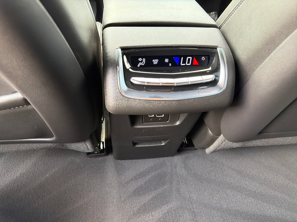 Certified 2022 Cadillac XT6 Premium Luxury AWD/4WD image 12