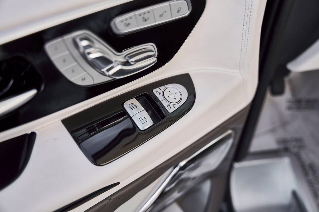 Used 2021 Mercedes-Benz Metris Passenger w/ Premium Safety Package image 36