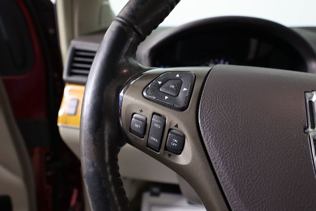 Used 2014 Lincoln MKX AWD w/ Equipment Group 102A image 34