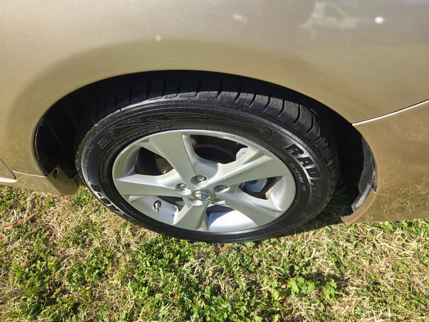Used 2013 Toyota Corolla LE w/ Premium Pkg FWD image 29