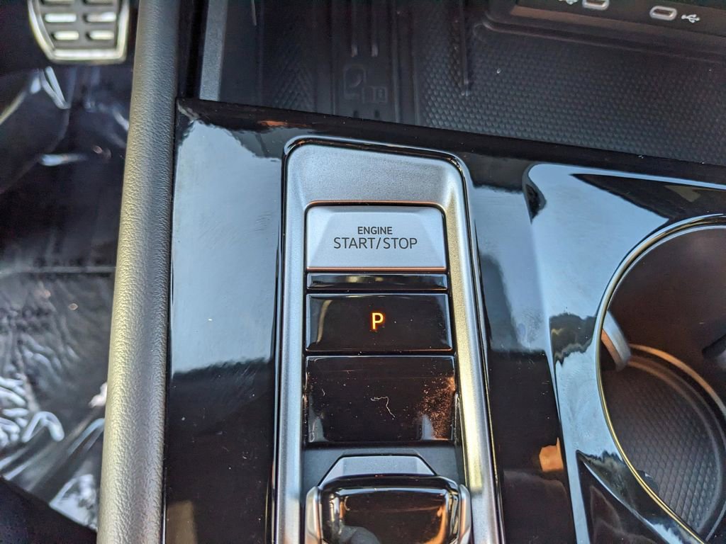 Certified 2025 Volkswagen Atlas Cross Sport SEL R-Line AWD/4WD image 23