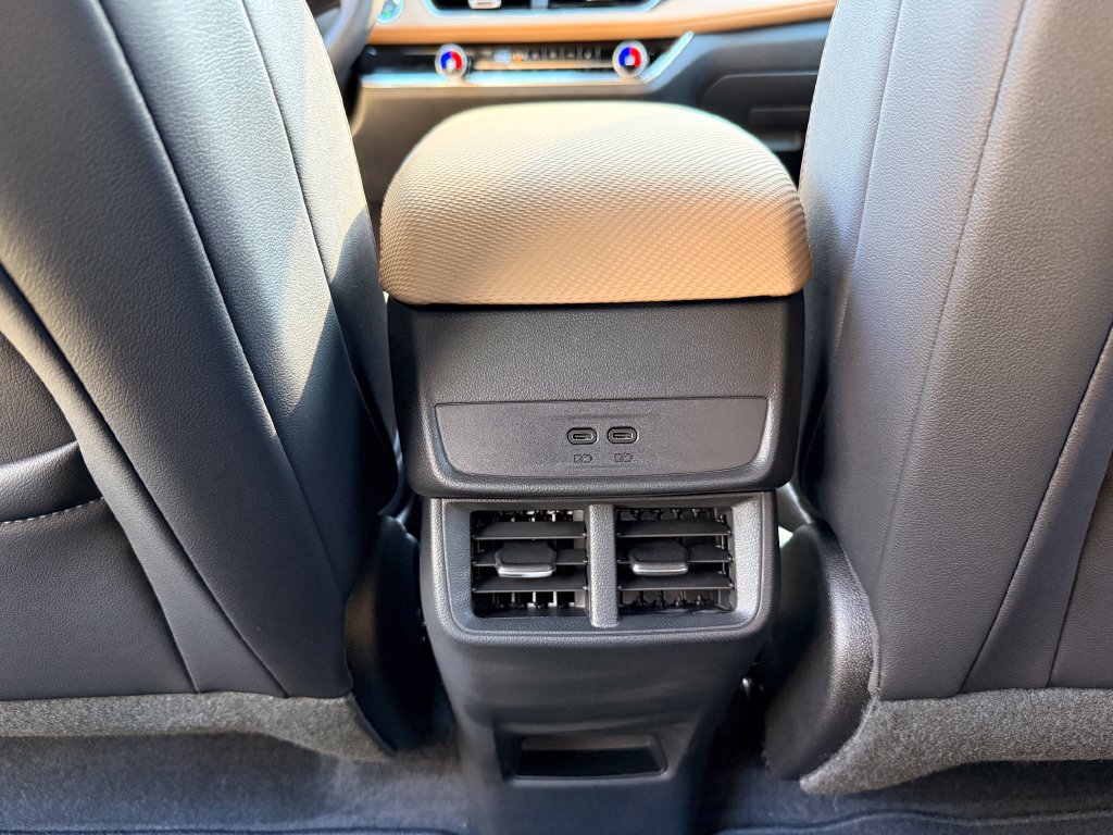 New 2027 Chevrolet Equinox ACTIV w/ Safety and Technology Package FWD image 27